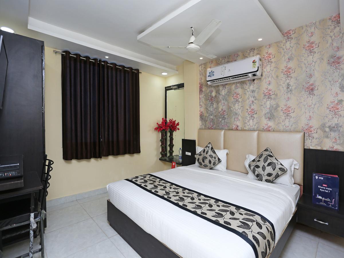 Oyo 10589 Laxmi Guest House グワーリヤル エクステリア 写真