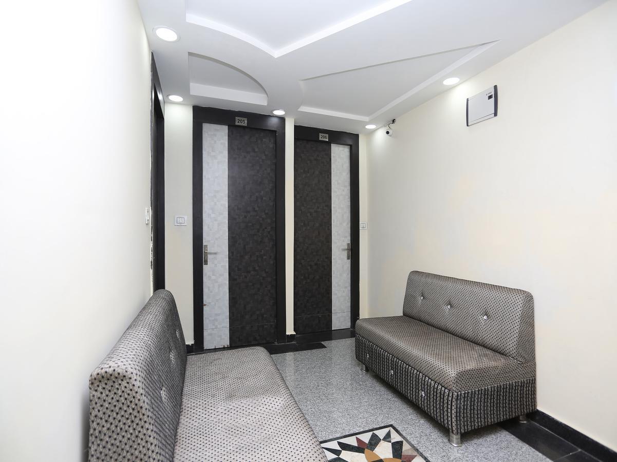 Oyo 10589 Laxmi Guest House グワーリヤル エクステリア 写真