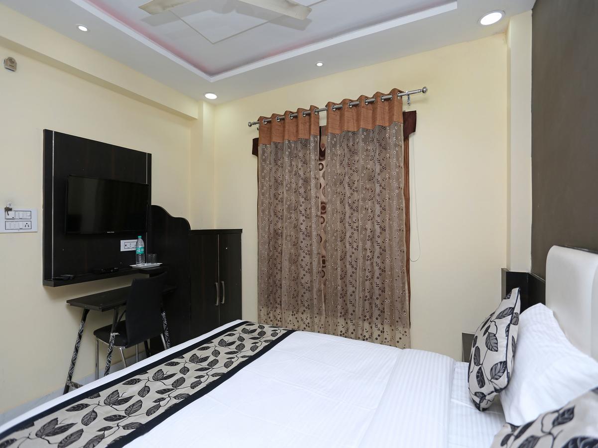 Oyo 10589 Laxmi Guest House グワーリヤル エクステリア 写真