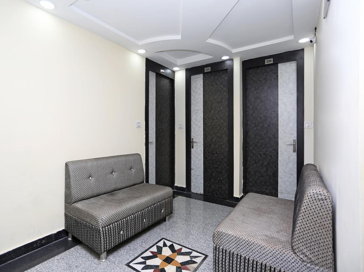 Oyo 10589 Laxmi Guest House グワーリヤル エクステリア 写真