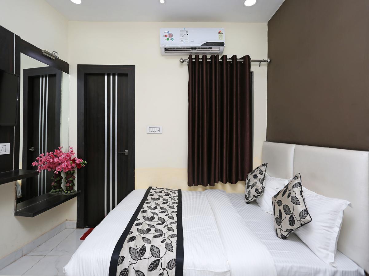 Oyo 10589 Laxmi Guest House グワーリヤル エクステリア 写真
