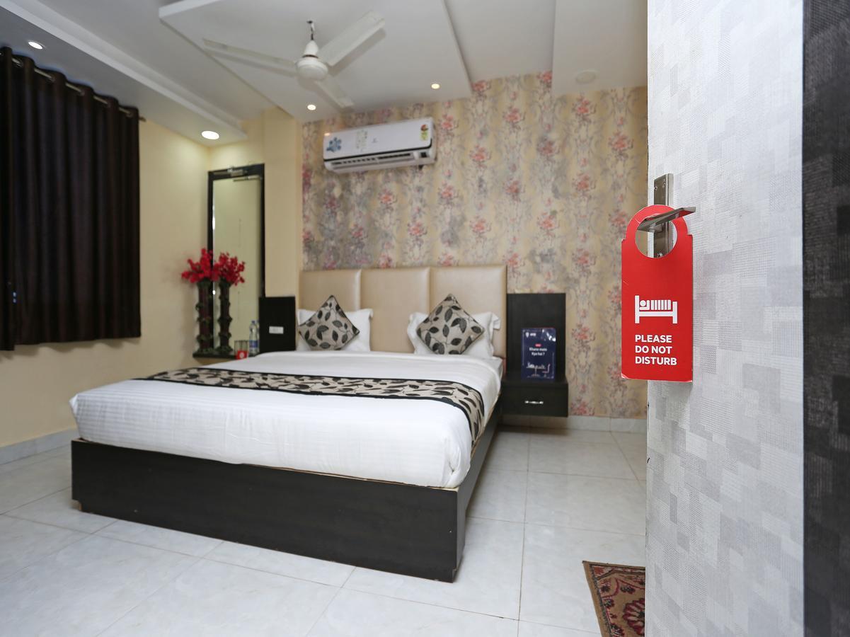 Oyo 10589 Laxmi Guest House グワーリヤル エクステリア 写真