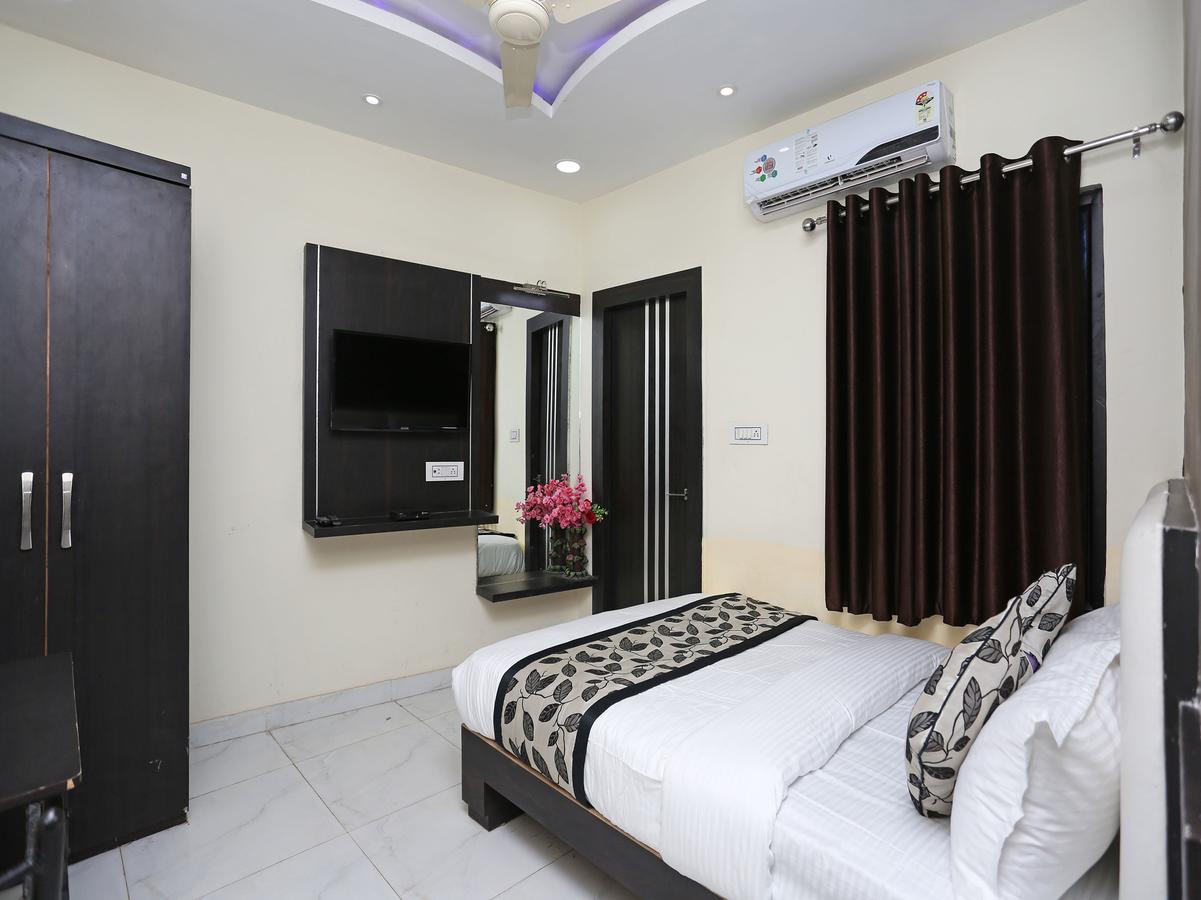 Oyo 10589 Laxmi Guest House グワーリヤル エクステリア 写真